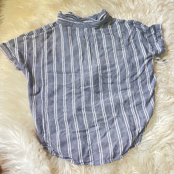 Treasure & Bond Gray Striped Front Knot Top GIrl's Size 8-10 - Picture 2 of 3